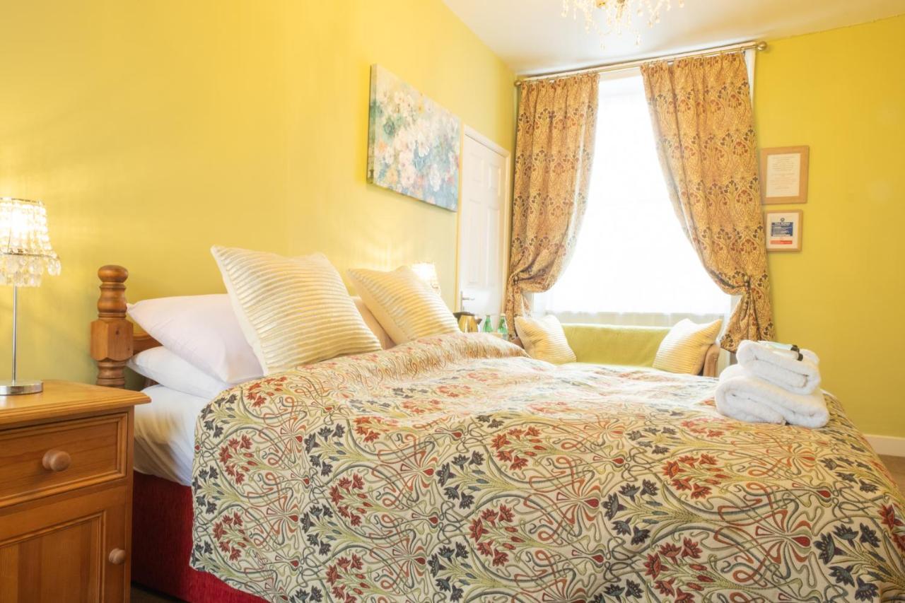 בברלי The Tudor Rose Hotel מראה חיצוני תמונה